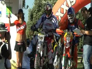 Prvý deň Šesťdňovej poznačený pádmi