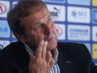 Kozák na zraze privítal 17 hráčov, Škrtel je zranený