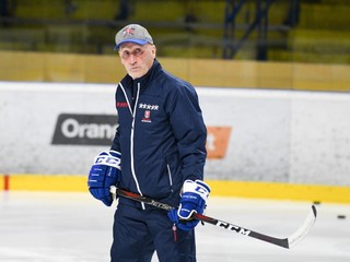 Tréner reprezentácie Ramsay dostane k 70. narodeninám druhú dávku vakcíny, na Slovensko aj na MS do Rigy sa teší