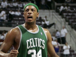 Obhajca titulu Boston sa v prvom zápase play off potkol