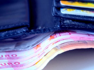 Páchatelia okradli ženu, ktorá sa stará o zdravotne postihnutého syna