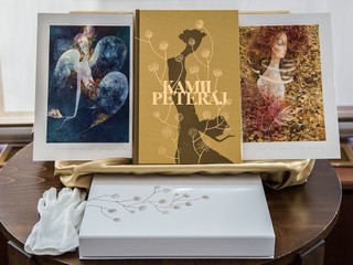 To najlepšie z tvorby Kamila Peteraja nájdete v Zlatej knihe. Ideálny vianočný darček