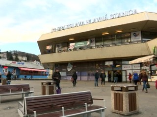 Železnice posilňujú pred sviatkami vlaky. Do niektorých sa ešte dostanete