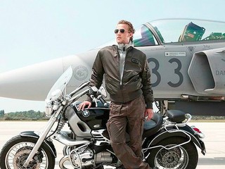 Jedinečný štýl alfasamcov: História najznámejšej leteckej bundy