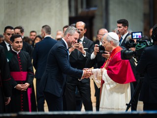 Prezident Pellegrini: Pápež dúfa, že niekedy príde na Slovensko
