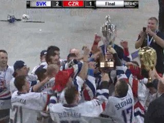 Hokejbalisti najlepší na svete, ženy so striebrom