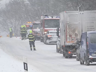 Letné pneumatiky na snehu skončili nehodou: Na severovýchode havarovali dvaja vodiči