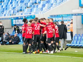 Lepšie individuality neznamenajú lepší tím