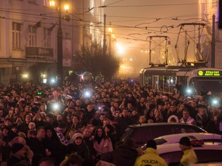 Kuriózne silvestrovské prípady. Muž stúpil do hrnca s horúcou kapustnicou