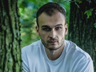 Jakub Kuka je nový sexsymbol slovenských seriálov: Pozrite sa na tú vysekanú postavu!