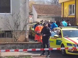 V rodinnom dome pri Brne sa strieľalo, na mieste sú dvaja mŕtvi