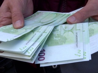 Prieskum pre TV JOJ o finančnej pomoci vlády