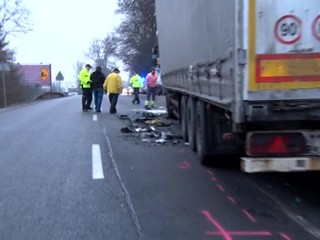 Vážna dopravná nehoda skomplikovala hlavný ťah do Čiech a Poľska