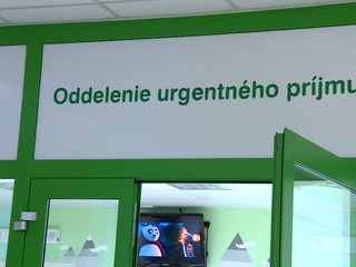 Napadol iného pacienta aj personál: Agresora polícia obvinila