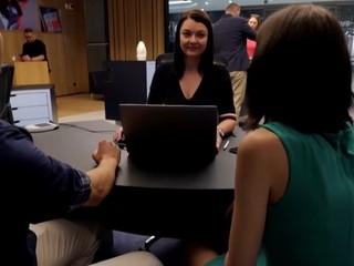 Slováci si zase požičiavajú, no s hypotékami je to komplikované. Vráti sa sláva "spotrebákov"?