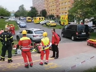 Výbuch v paneláku v Ostrave. Žena zliezla po hromozvode z 8. poschodia