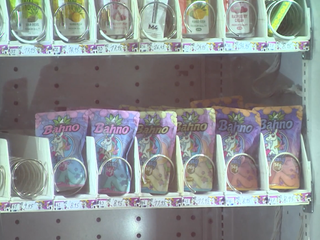 Nové návykové látky z automatov končia v rukách detí. Nemocnice a rodičia bijú na poplach