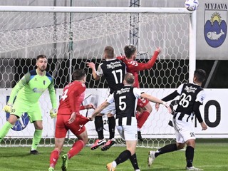 Tabuľka II. futbalovej ligy sa rozbila, program plynie ďalej