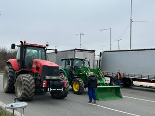 FOTO: Farmári vyšli do ulíc. Protesty prebiehali po celom Slovensku