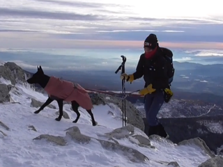 V Tatrách začal po 20 rokoch platiť nový návštevný poriadok. Čo na to turisti?