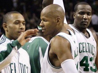 Predposledný hrací deň NBA s tesnými výsledkami