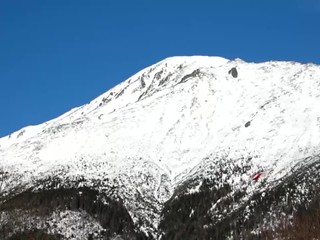 VIDEO: Tatranci zimné oblečenie ešte neodkladajú. Očakáva sa ochladenie so snežením