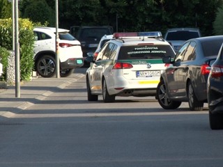 V Nitre skoro ráno zasahovali vyšetrovatelia finančnej polície. Prípad by mal súvisieť s podvodmi na DPH