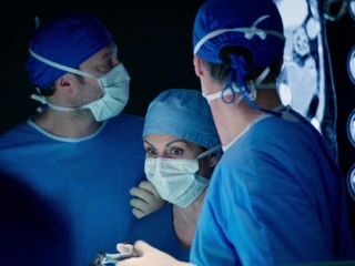 Seriálu Nemocnica aj relácii Bez servítky rastie sledovanosť