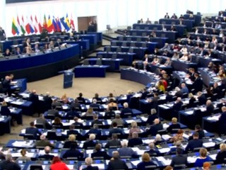 Monitorovacia misia na Slovensku. Členovia sa rozdelia do dvoch línii