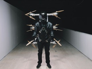 Neuveriteľné: Futuristický elektrický konkurent raketových batohov už funguje!