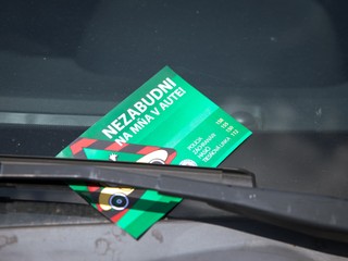 V Liptovskom Mikuláši našli v zamknutom aute bábätko