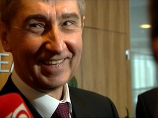 Babiš v klube podporil uzákonenie sobášov homosexuálov