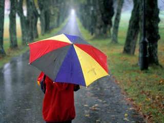 Príjemné teploty na začiatku týždňa pokropí dážď