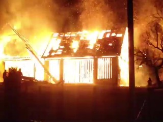 Nočné peklo v obci Hybe: Hasiči zápasili s ničivým požiarom