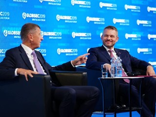 Globsec v Bratislave: V4 vyčítajú, že je v EÚ málo konštruktívna