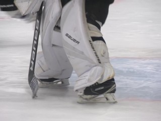 Mladý hokejový talent má problém. Pre iné občianstvo nesmie hrať súťažné zápasy