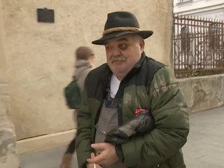 Rakúšan pri úteku z nemocnice podpálil lôžka. Zo súdu vyšiel s úsmevom