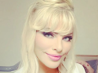 Sedemdesiatročná Cicciolina sa blysla svojimi prsami