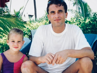 Jedna blbá, druhá hnusná! Česká herečka priznala, ako drsne ju a sestru častoval ich otec!