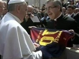 Messi ide s argentínskou a talianskou reprezentáciou na audienciu k pápežovi