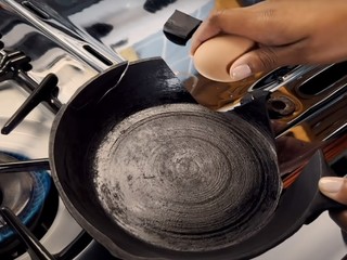 Geniálny francúzsky režisér nakrútil pre Apple úžasnú reklamu