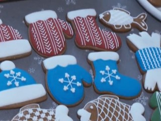 VIDEO:  Do pečenia medovníkov sa zapojili všetky generácie