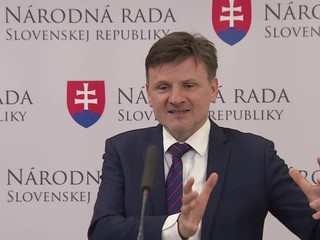 Tlačová beseda Alojza Hlinu k Takáčovi a slovenským lesom