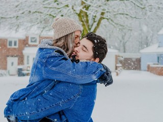 4 štádiá mužskej lásky: Všímajte si reč tela a hneď zistíte, či to s vami myslí vážne