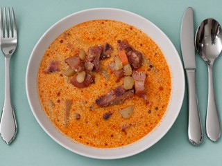 Fazuľovica s údeným mäsom