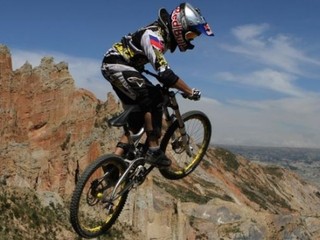 Polc sa v Santose vyrútil za obhajobou titulu triumfom