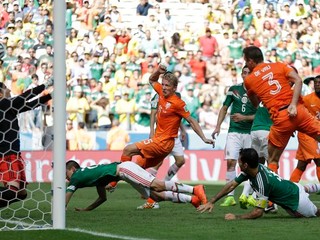 Oranžový záver! Vyrovnanie, filmovačka, penalta, plač Mexika