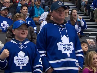 Bitky sú korením NHL. Milujú ich aj najmenší fanúšikovia