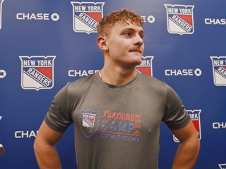 Adama SÝKORU čaká debut v NHL
