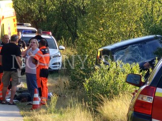 Muž, ktorý zrazil dvoch hasičov na bicykli, sa na súd nedostavil. Dôvod dali preveriť